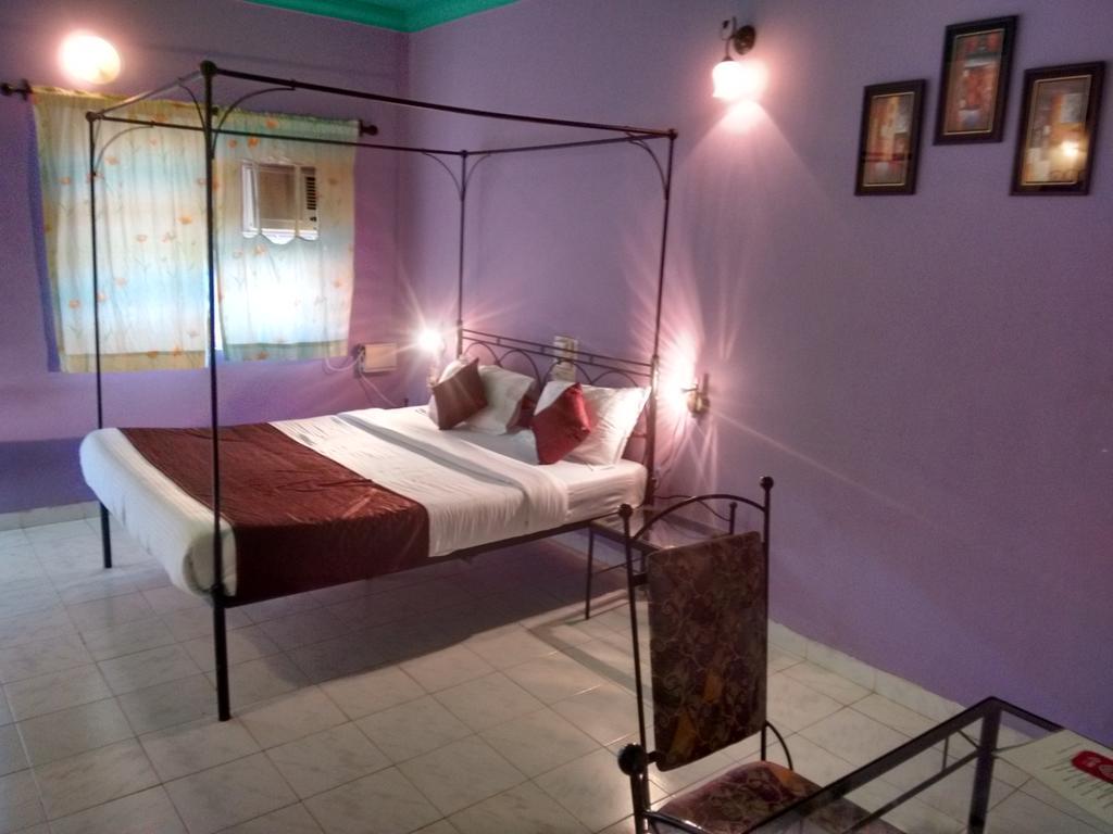 Libton Manor Hotel Candolim Bagian luar foto